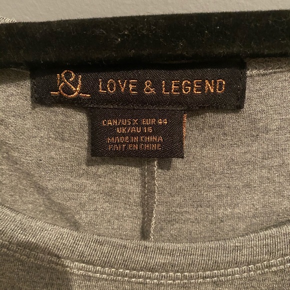 Open shoulder grey shirt with sleeve detail - Picture 2 of 3